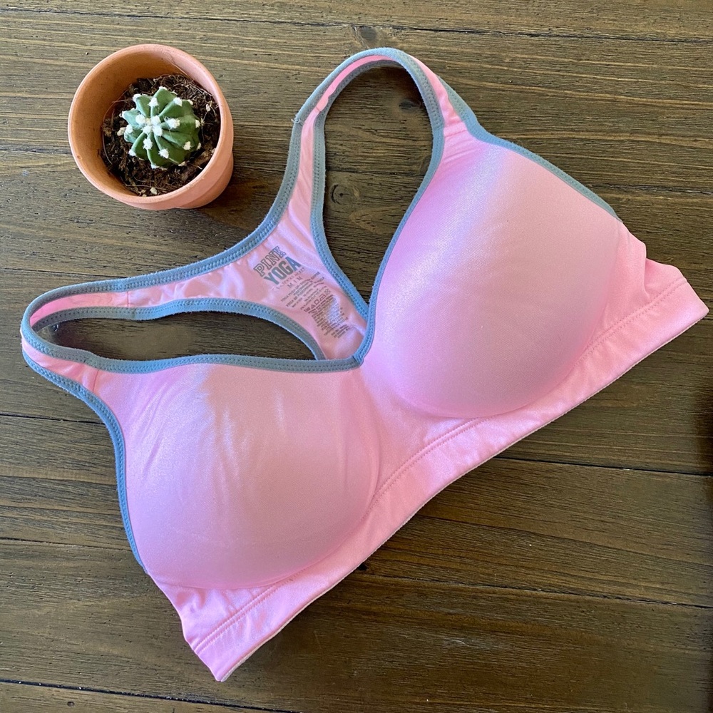 PINK Victoria’s Secret Yoga Sports Bra